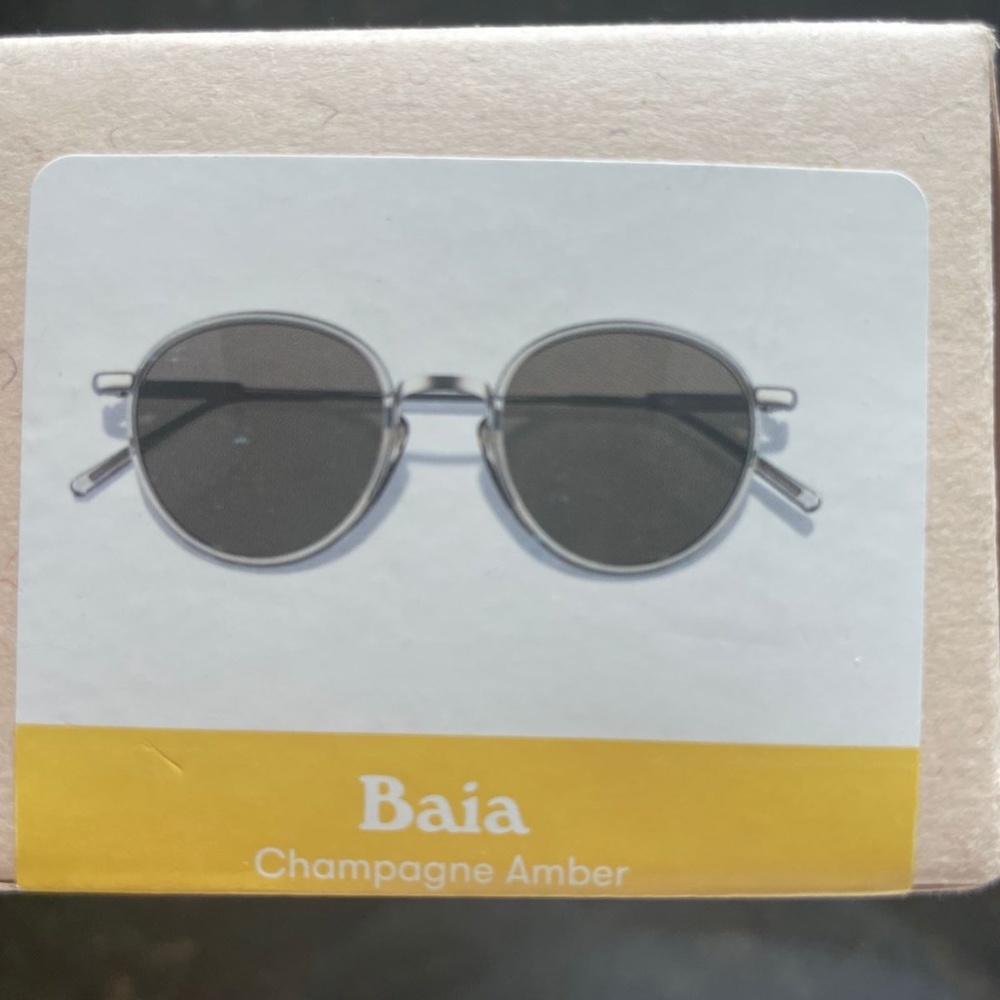 NWT Sunski Baia Sunglasses Champagne Amber